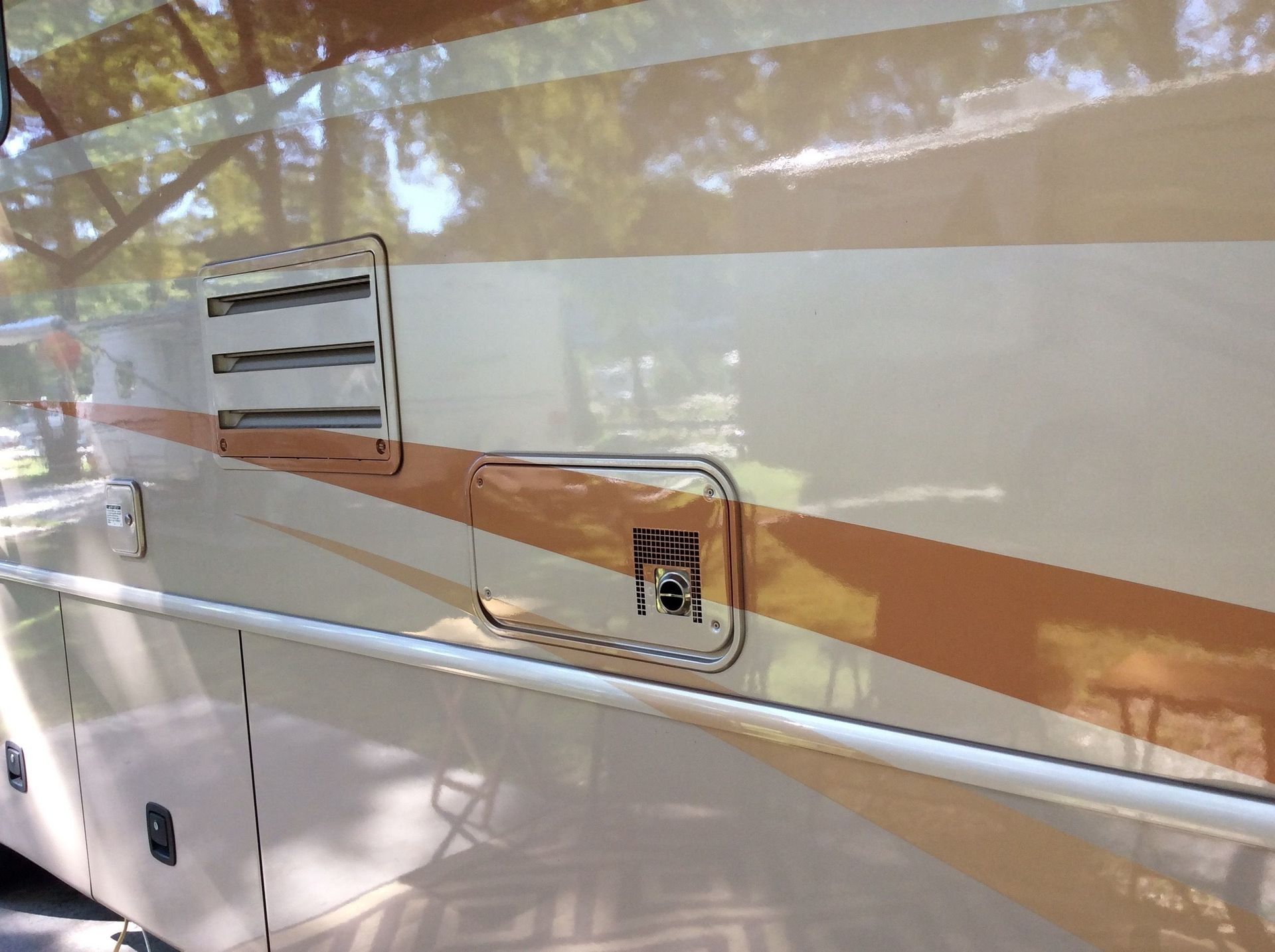 Photo 22 - 2007 Fleetwood Class A Motorhome rental photo 24