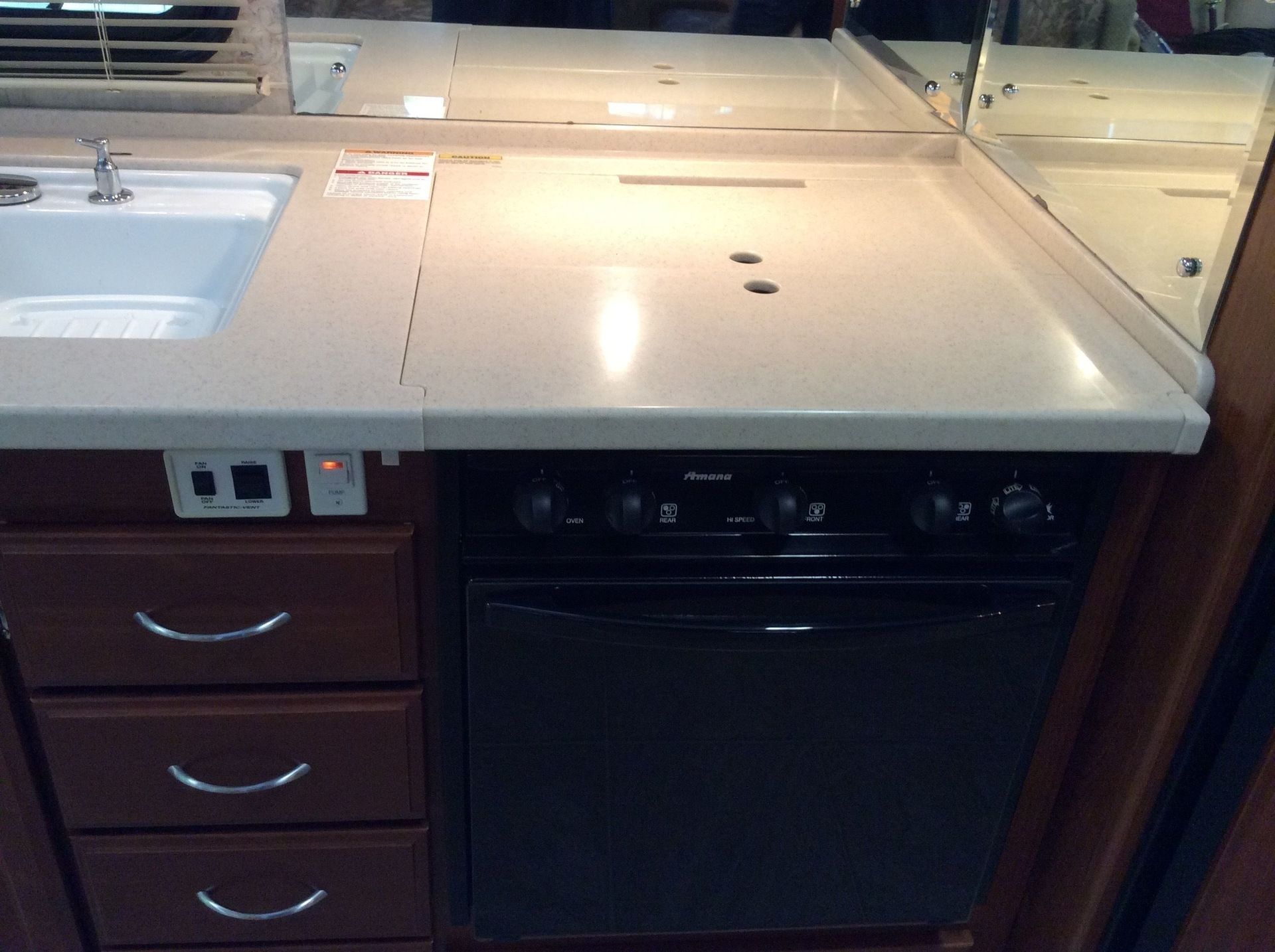 Photo 41 - 2007 Fleetwood Class A Motorhome rental photo 43