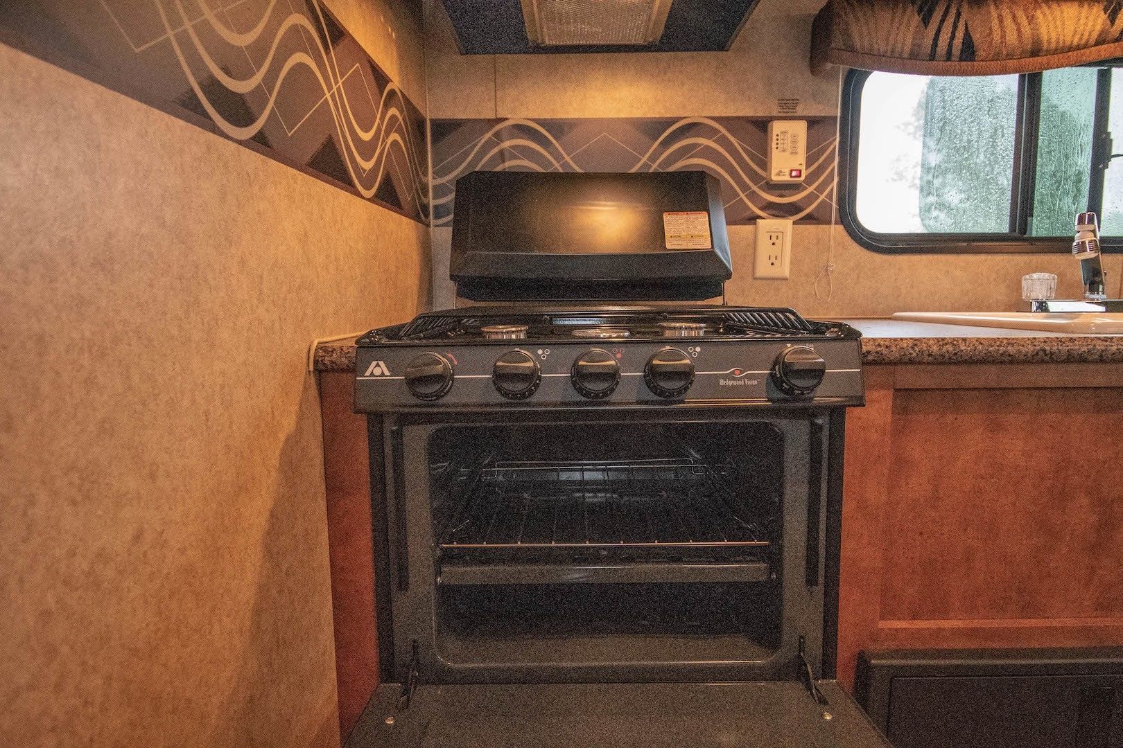 Photo 19 - 2012 Other Make Travel Trailer rental photo 21