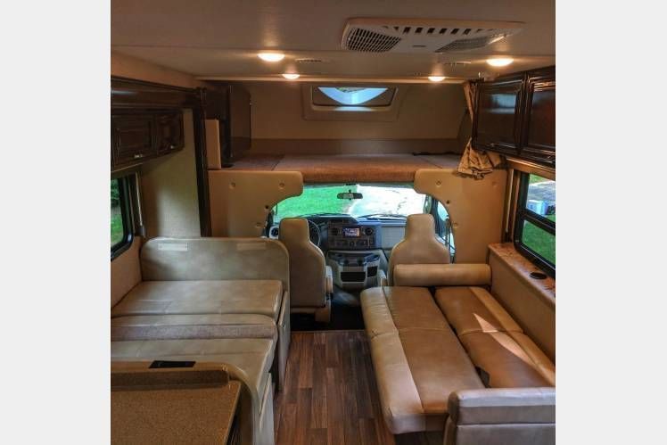 Photo 34 - 2017 Thor Class C Motorhome rental photo 36
