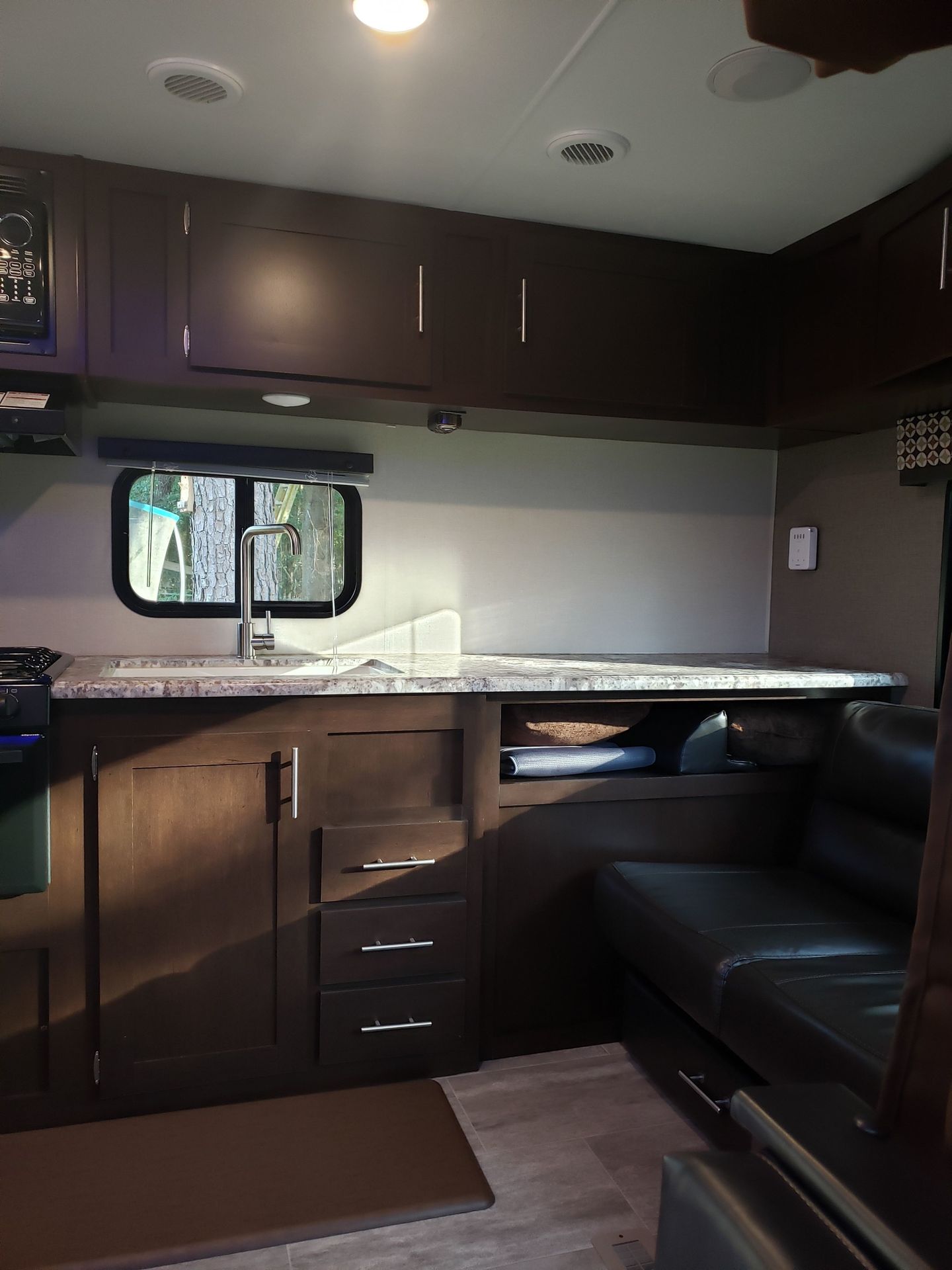 Photo 23 - 2018 K-Z Travel Trailer rental photo 25