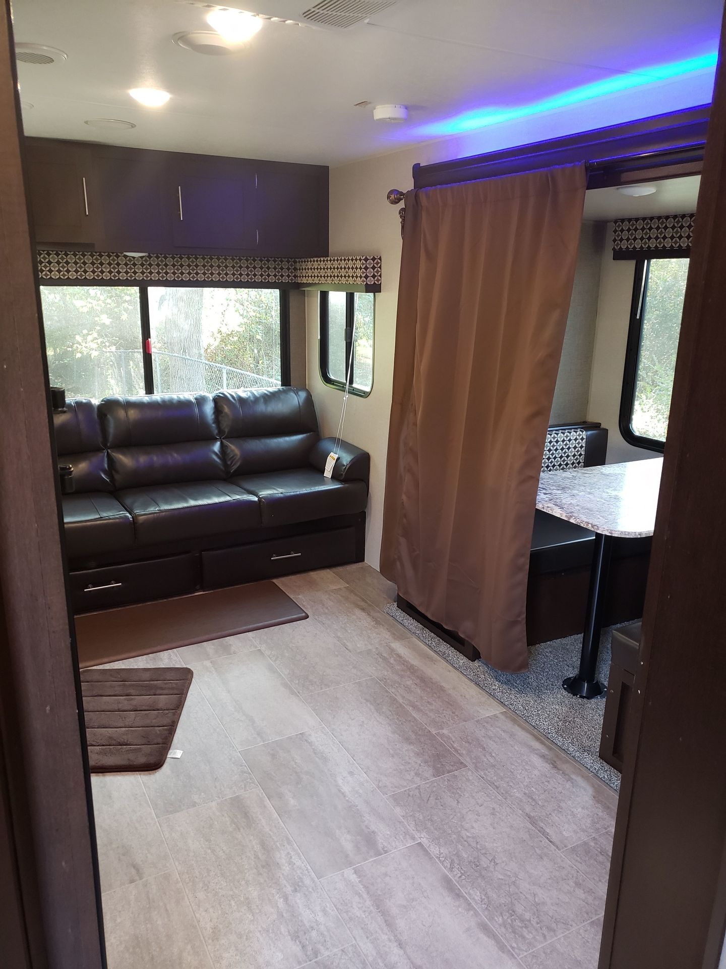 Photo 48 - 2018 K-Z Travel Trailer rental photo 49