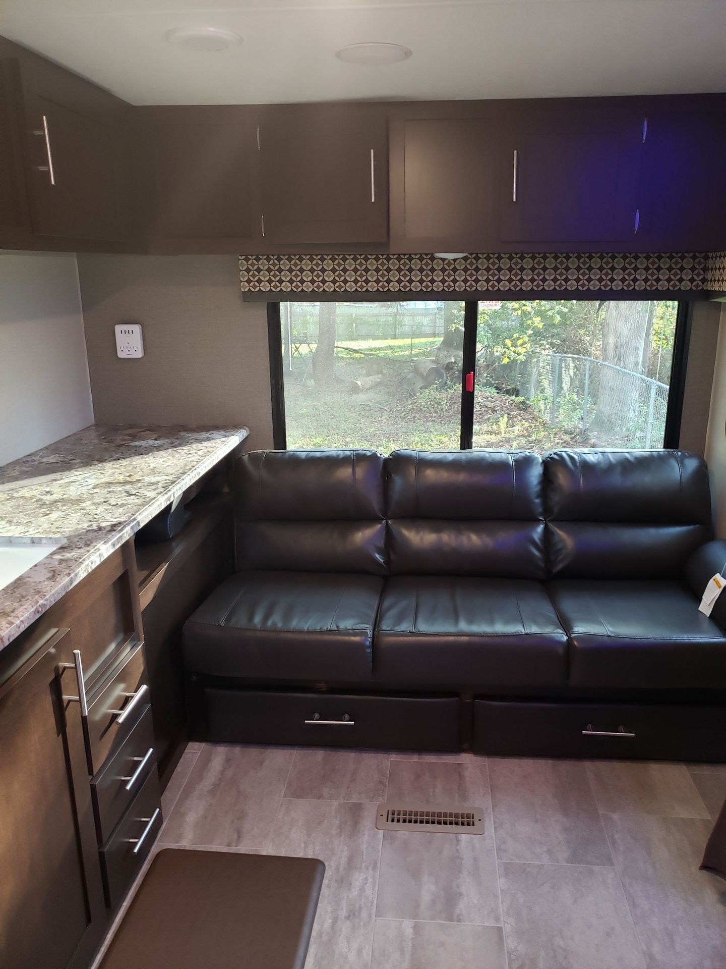 Photo 64 - 2018 K-Z Travel Trailer rental photo 65
