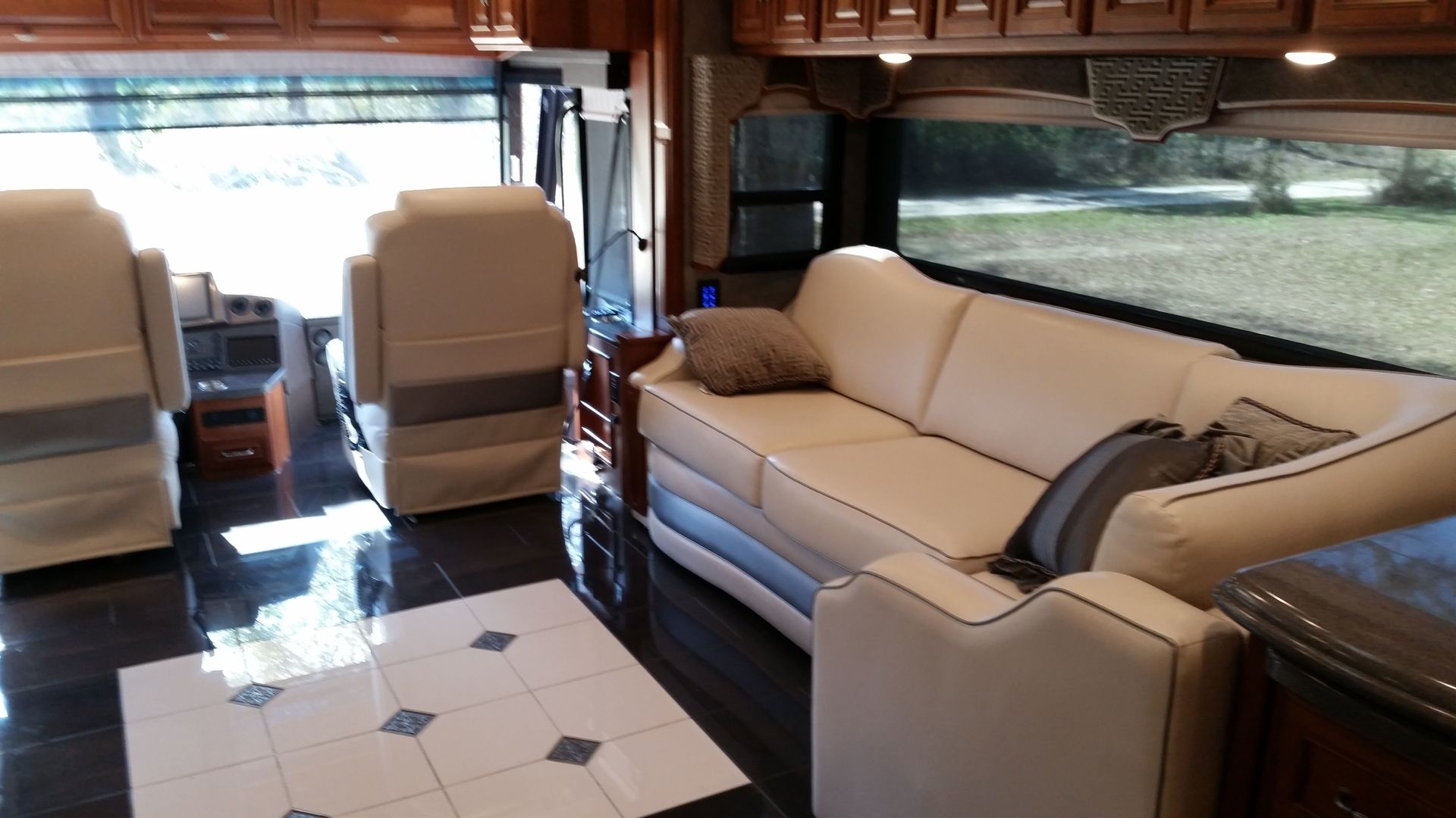 Photo 2 - 2016 Itasca Class A Motorhome rental photo 4