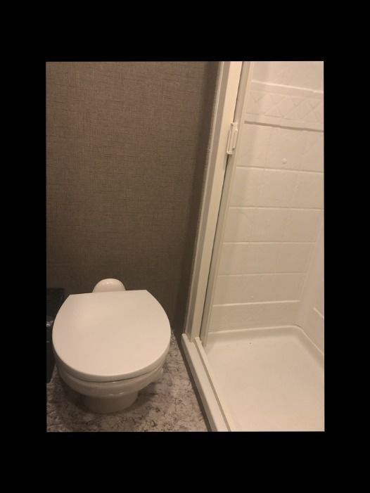 Photo 21 - 2018 Thor Class C Motorhome rental photo 23