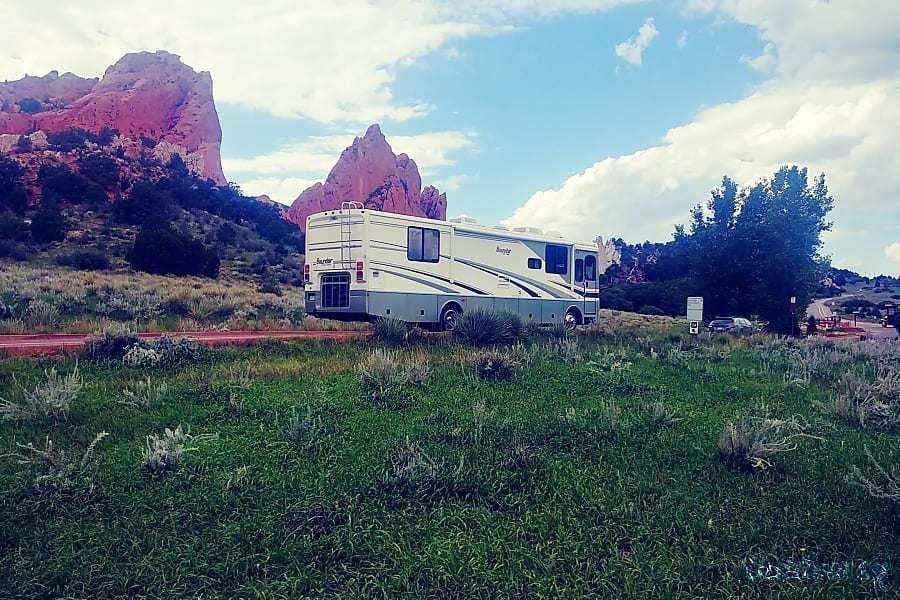 Photo 11 - 2004 Fleetwood Class A Motorhome rental photo 13