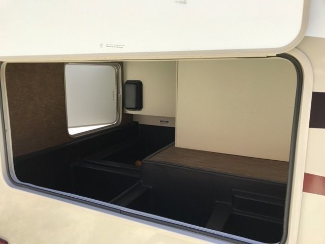 Photo 4 - 2016 Coachmen Class C Motorhome rental photo 6