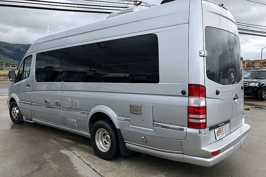 Photo 4 - 2013 Mercedes-Benz Class B Motorhome rental photo 6