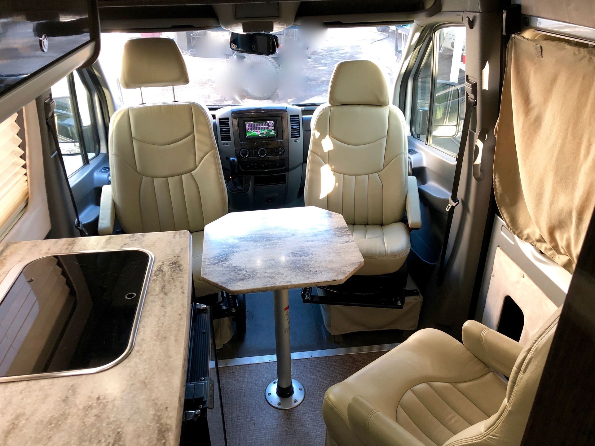 Photo 12 - 2013 Mercedes-Benz Class B Motorhome rental photo 14