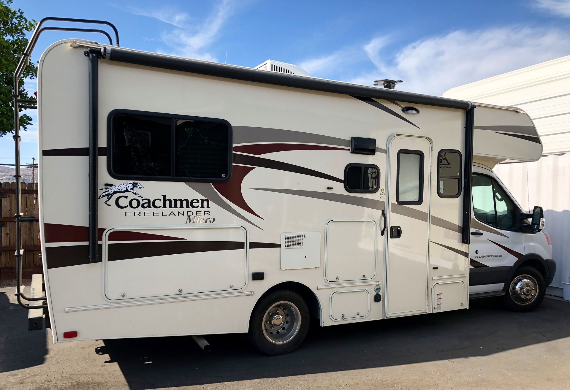 Photo 5 - 2017 Coachmen Class C Motorhome rental photo 7
