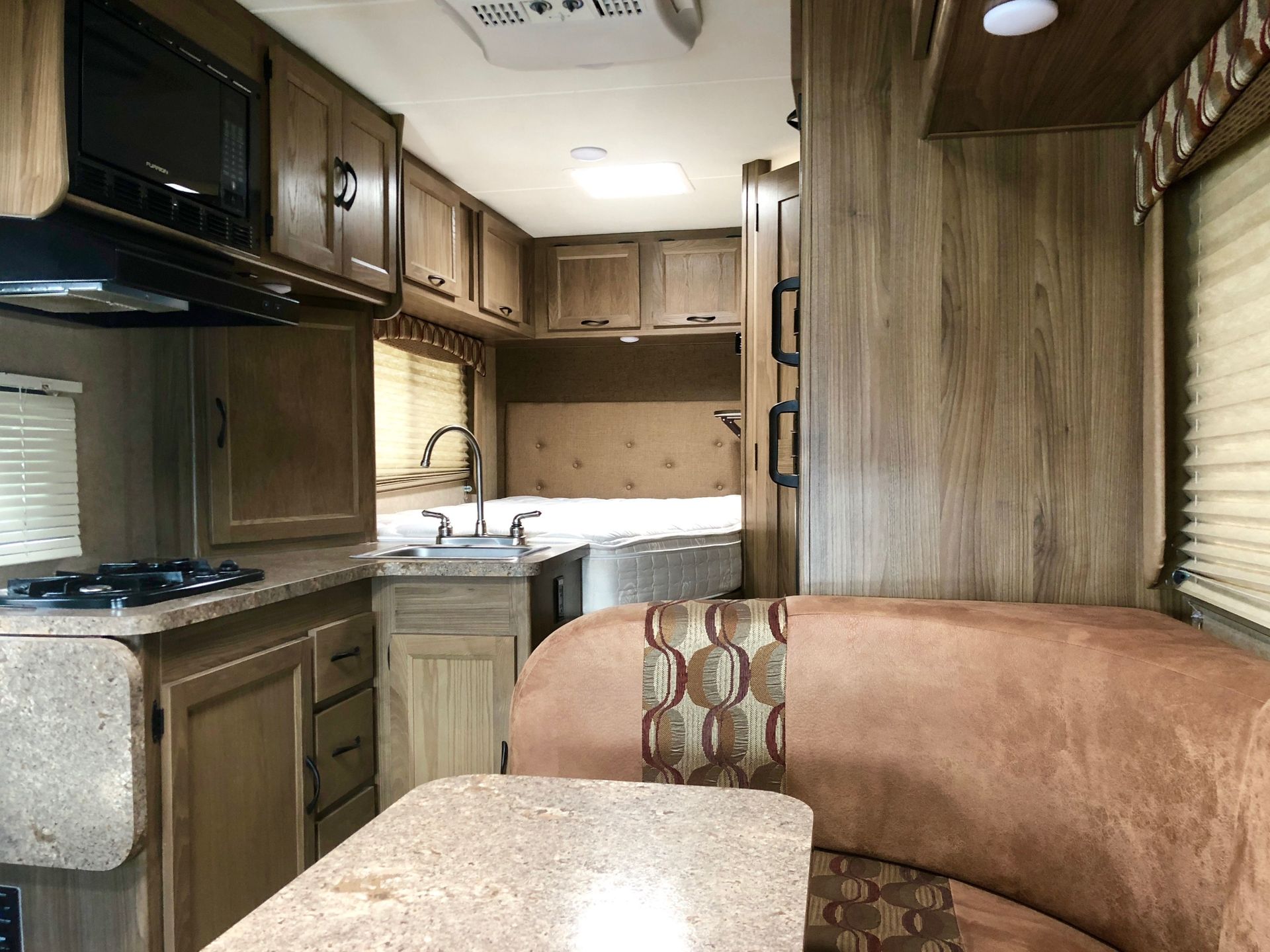Photo 15 - 2017 Coachmen Class C Motorhome rental photo 17