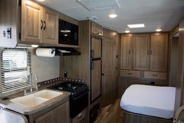 Photo 9 - 2017 Coachmen Class C Motorhome rental photo 11