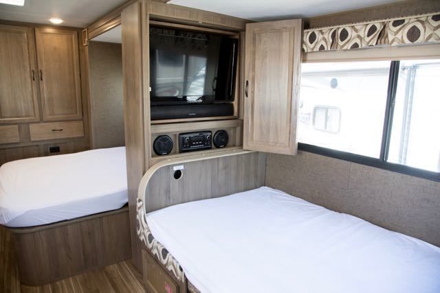 Photo 14 - 2017 Coachmen Class C Motorhome rental photo 16