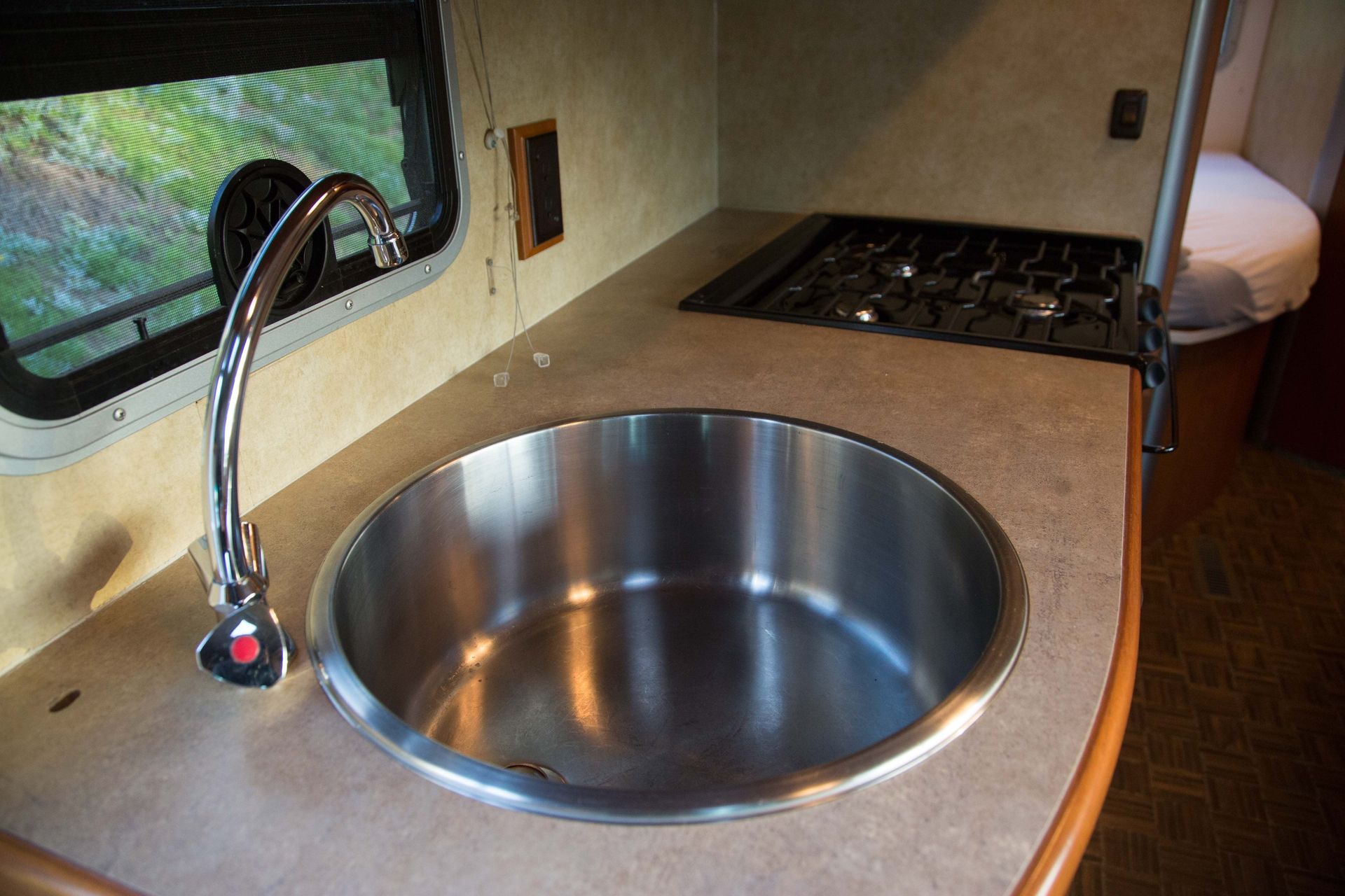 Photo 3 - 2008 Winnebago Class C Motorhome rental photo 5