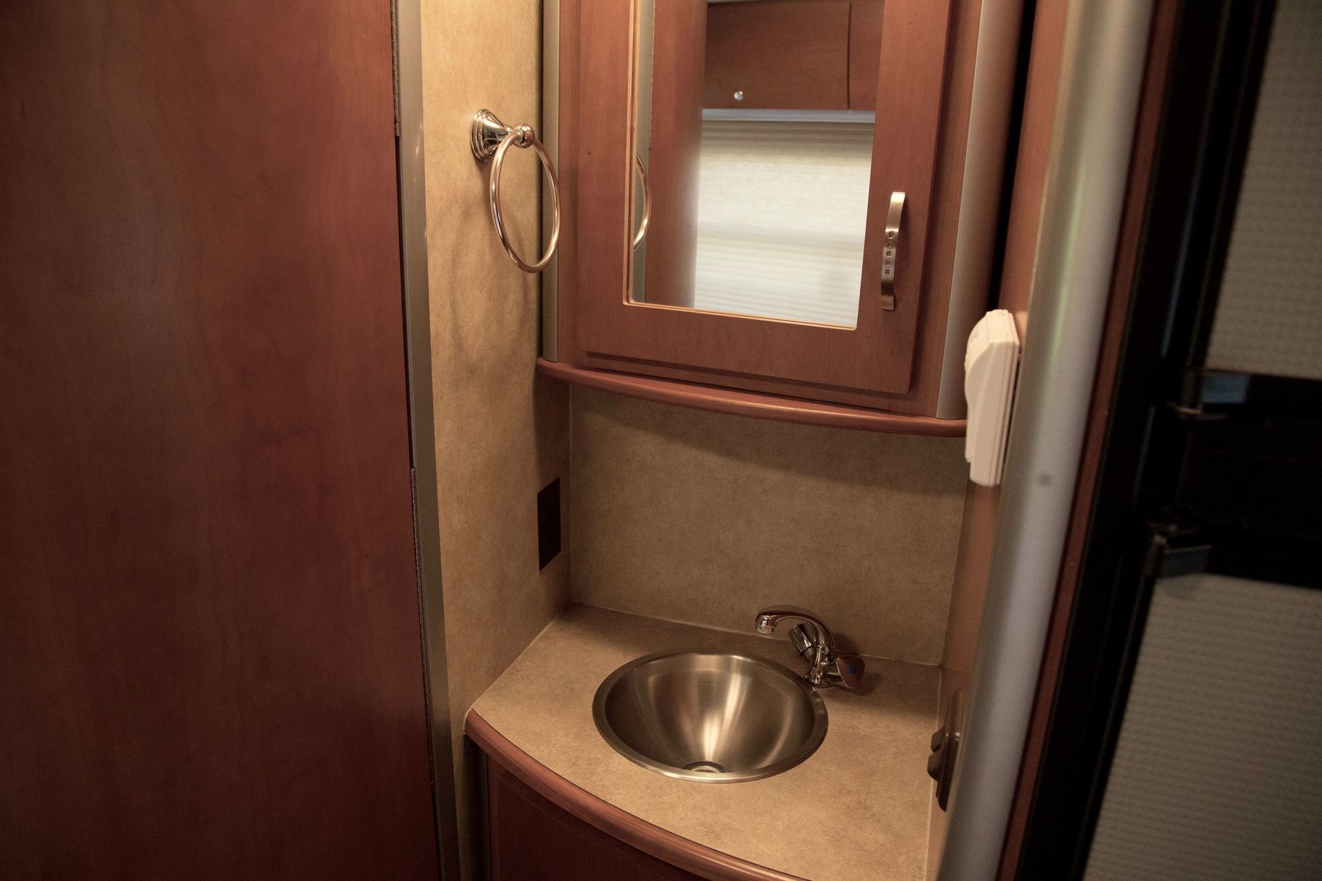 Photo 9 - 2008 Winnebago Class C Motorhome rental photo 11