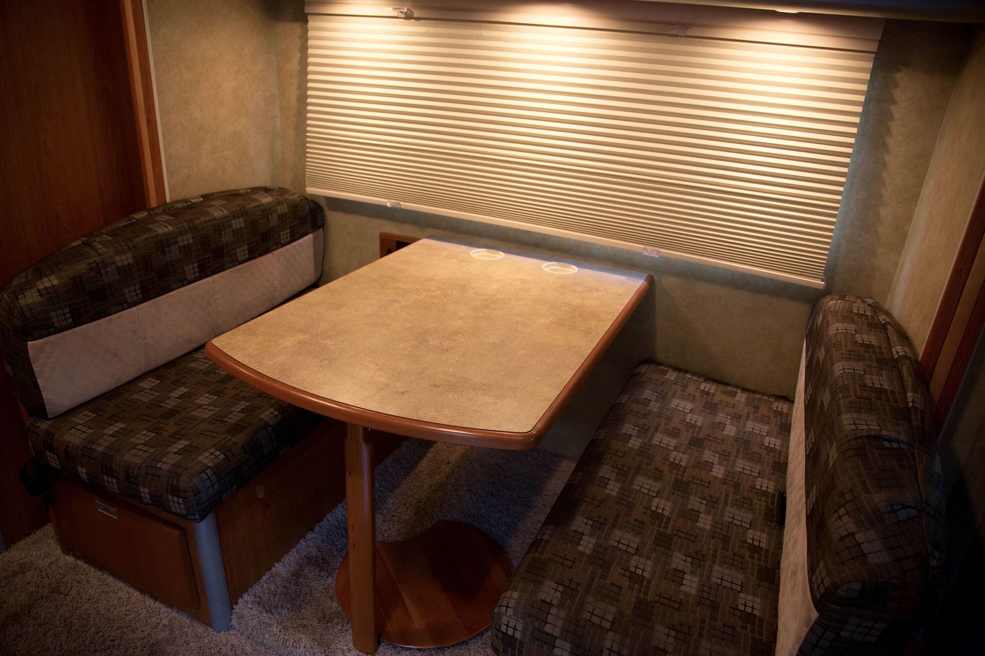Photo 15 - 2008 Winnebago Class C Motorhome rental photo 17