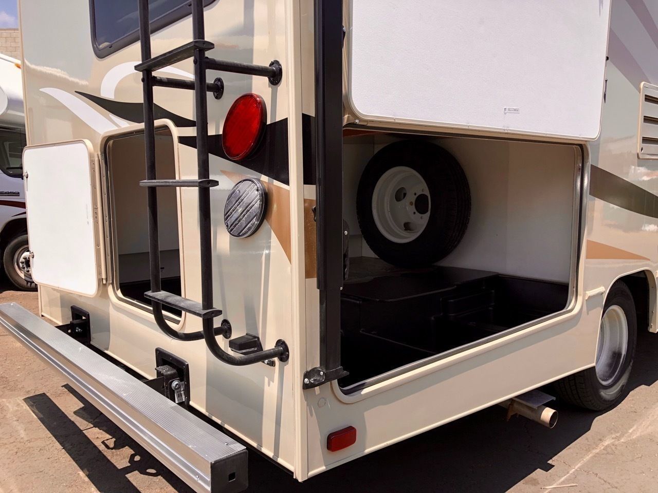 Photo 8 - 2019 Coachmen Class C Motorhome rental photo 10
