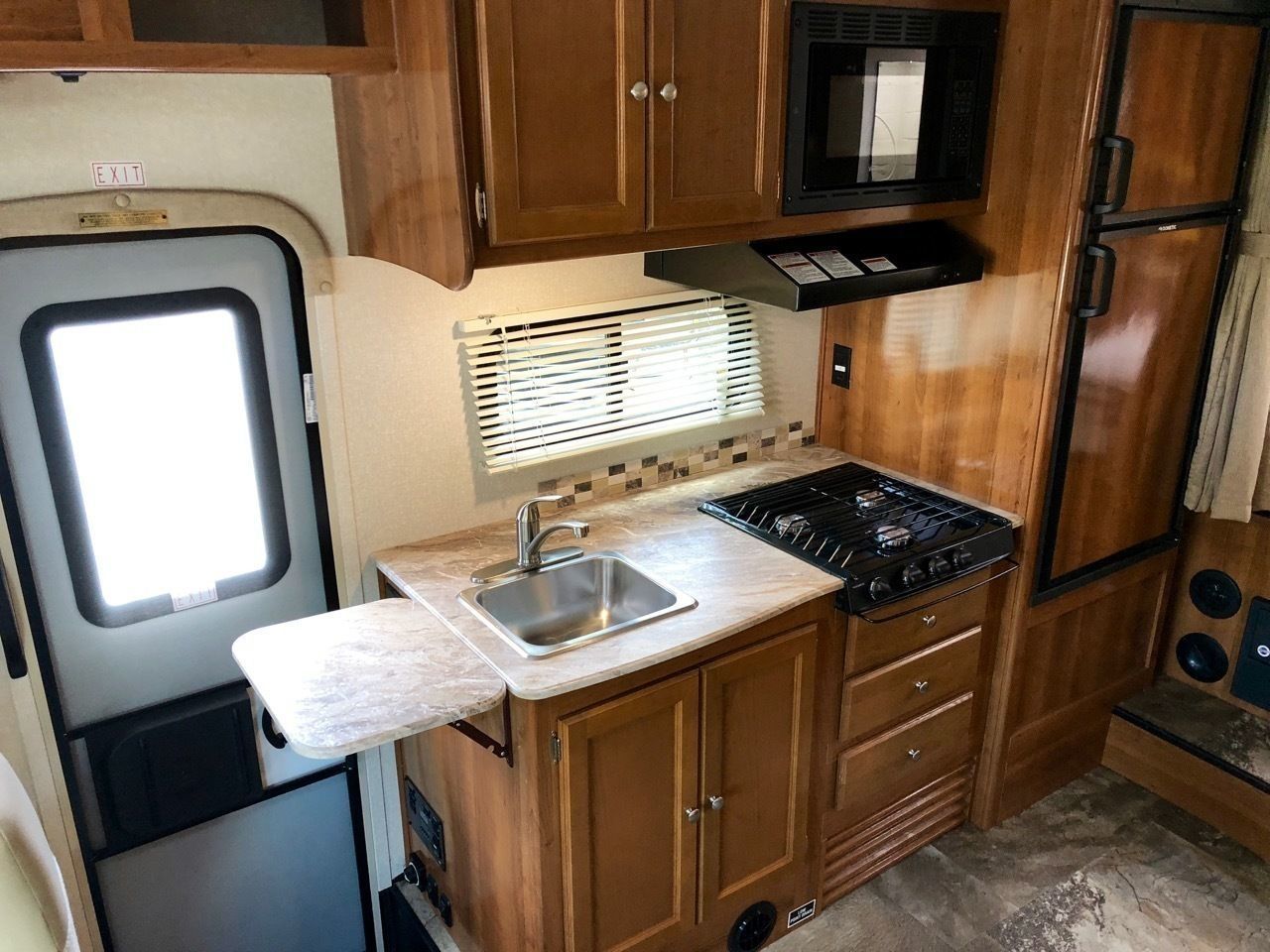 Photo 13 - 2019 Coachmen Class C Motorhome rental photo 15