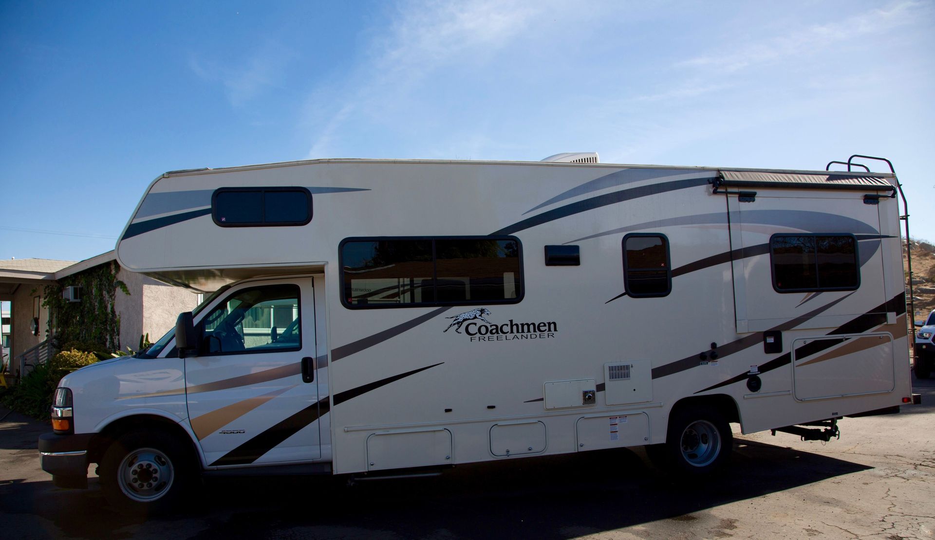 Photo 4 - 2017 Coachmen Class C Motorhome rental photo 6