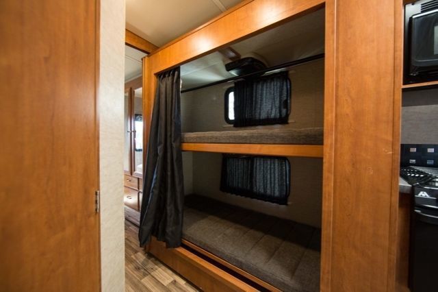 Photo 17 - 2017 Winnebago Class A Motorhome rental photo 19