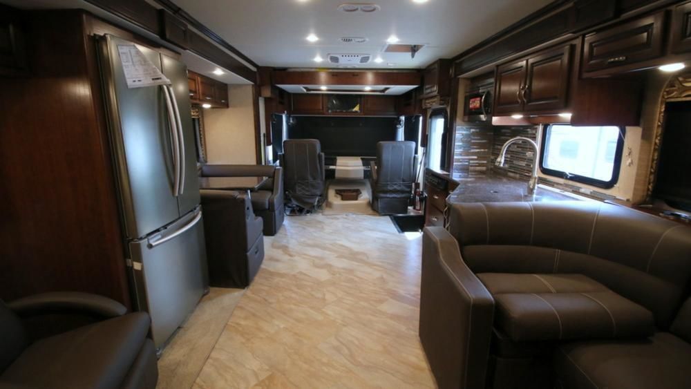 Photo 3 - 2017 Fleetwood Class A Motorhome rental photo 5