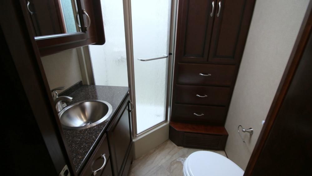 Photo 10 - 2017 Fleetwood Class A Motorhome rental photo 12