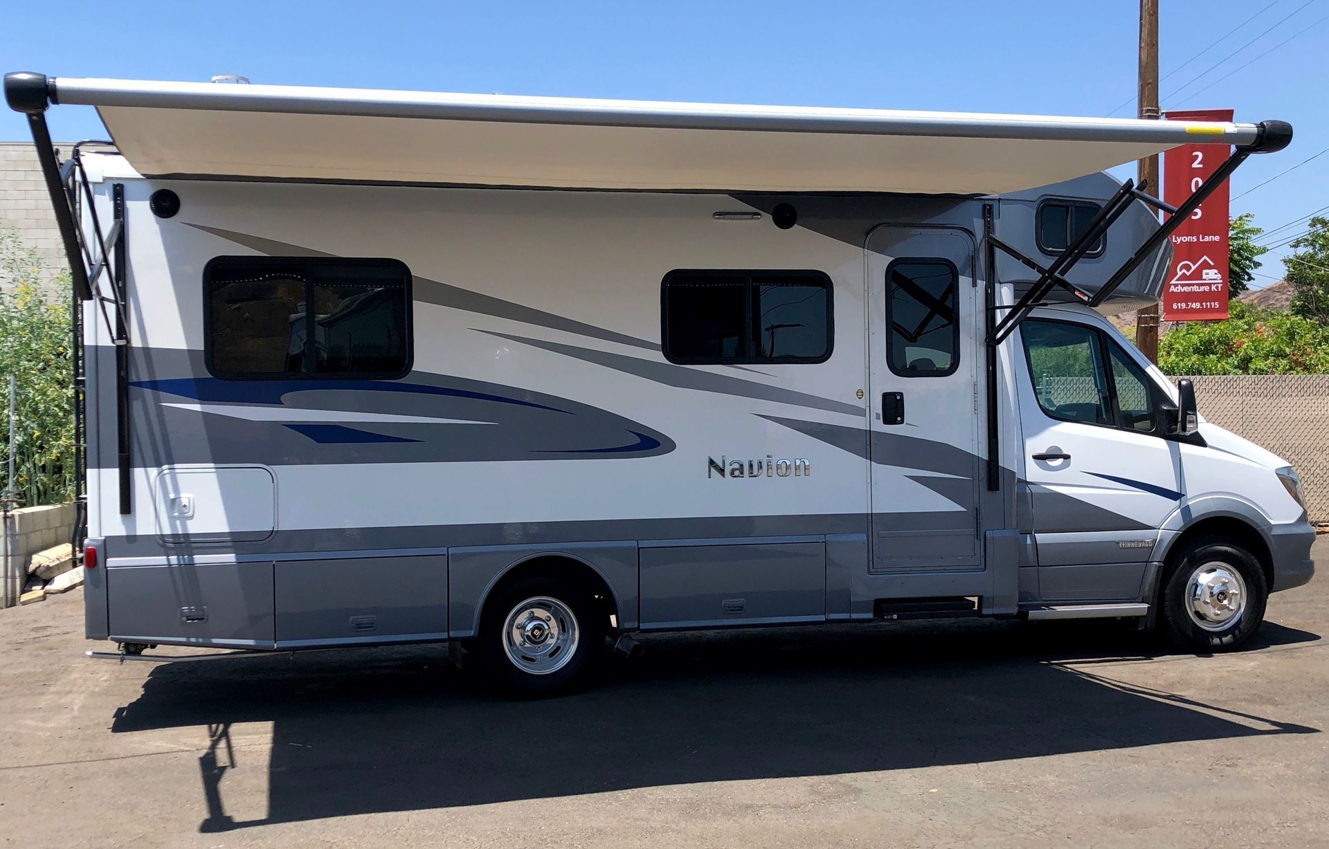 Photo 1 - 2019 Winnebago Class C Motorhome rental photo 3