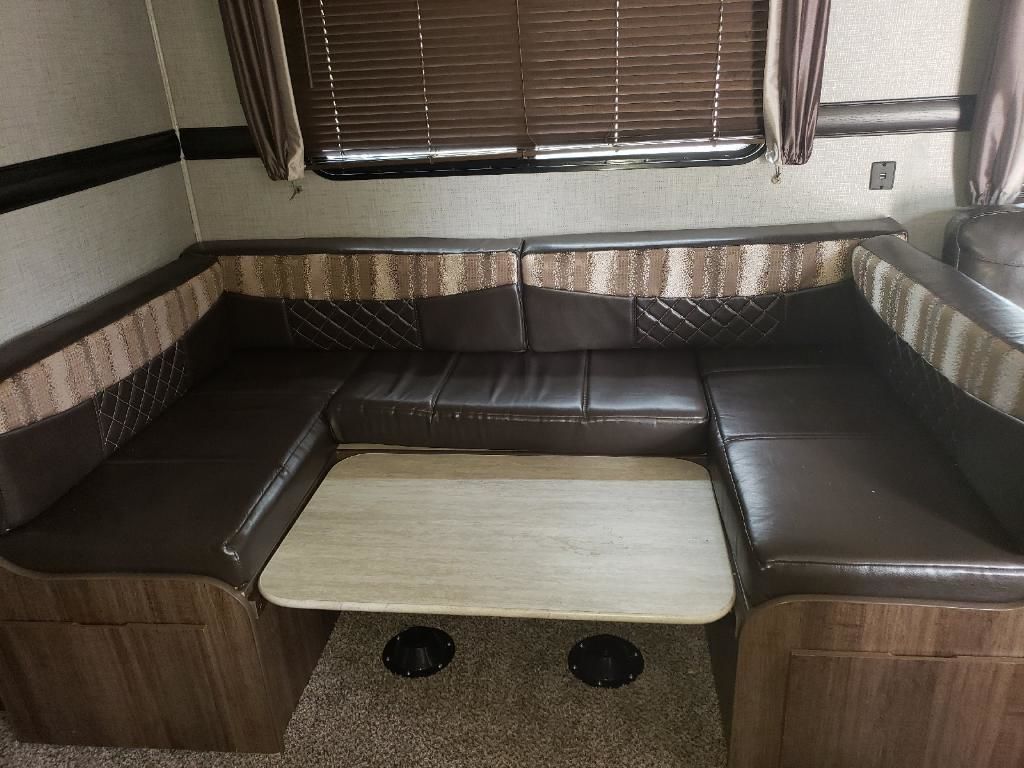 Photo 13 - 2019 Crossroads Rv Travel Trailer rental photo 15