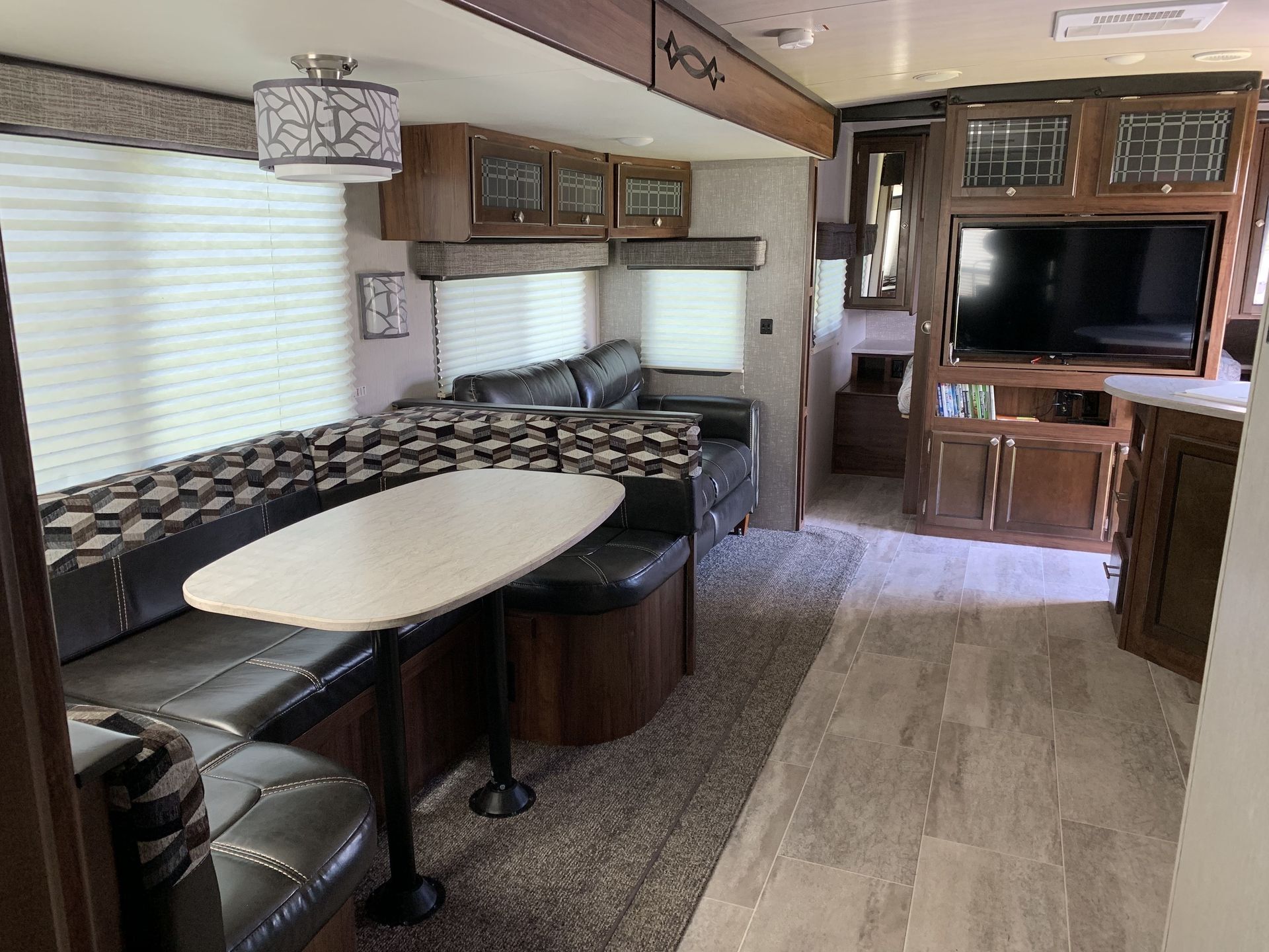 Photo 7 - 2019 Heartland Travel Trailer rental photo 9
