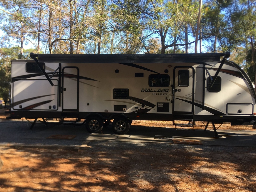 Photo 16 - 2019 Heartland Travel Trailer rental photo 18