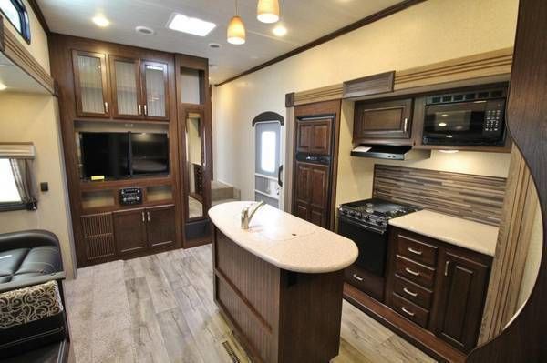Photo 5 - 2017 HEART LAND Fifth Wheel rental photo 7
