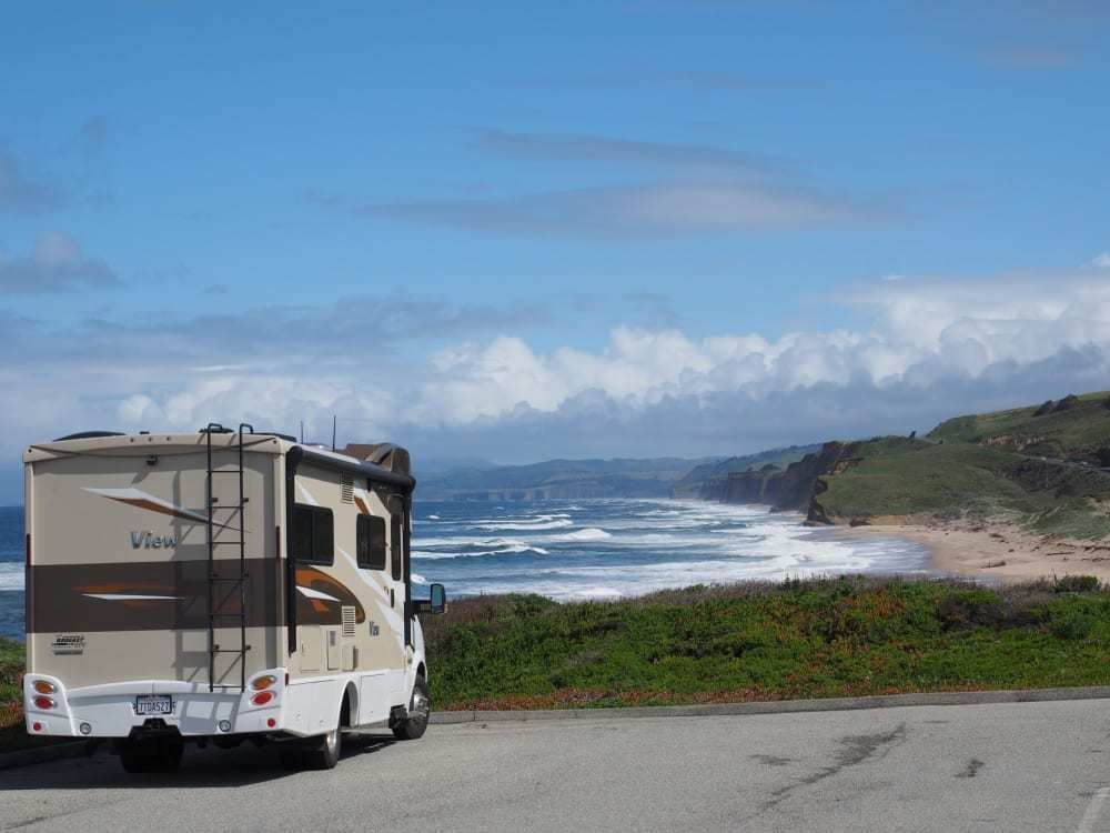 Photo 1 - 2017 Winnebago Class C Motorhome rental photo 3