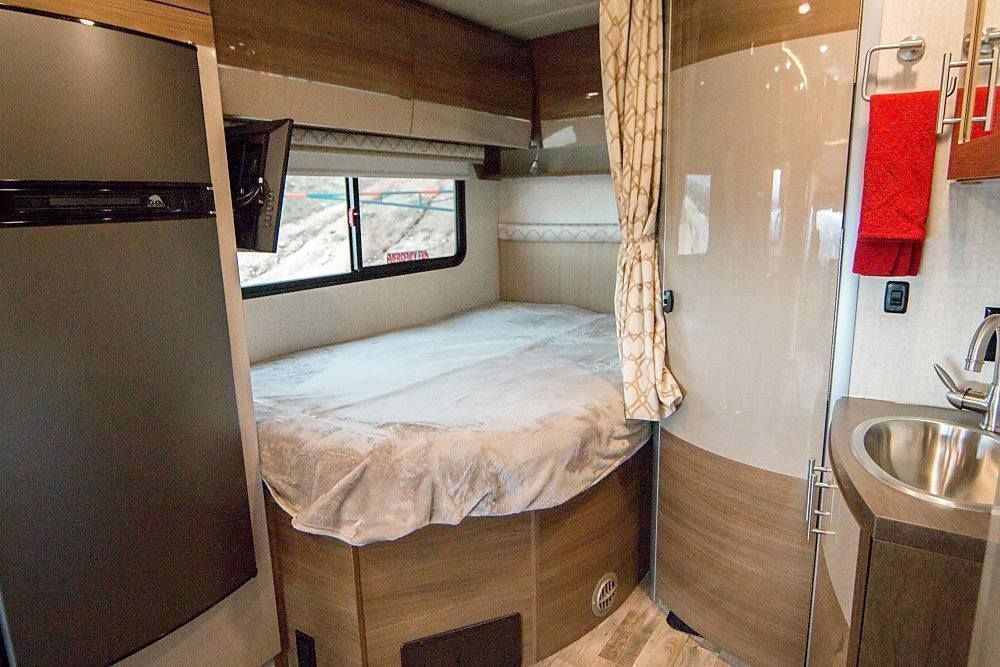 Photo 8 - 2017 Winnebago Class C Motorhome rental photo 10