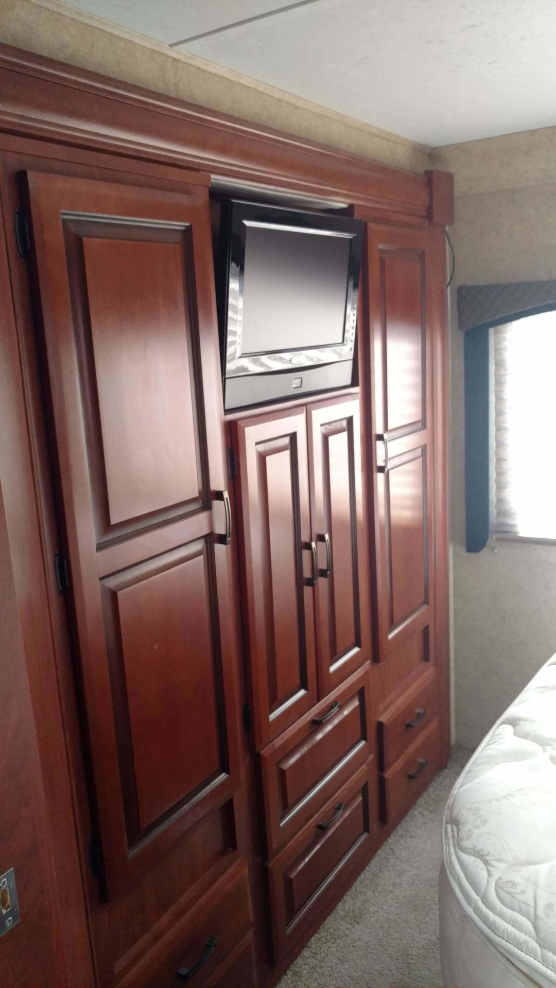 Photo 3 - 2011 Forest River Class C Motorhome rental photo 5