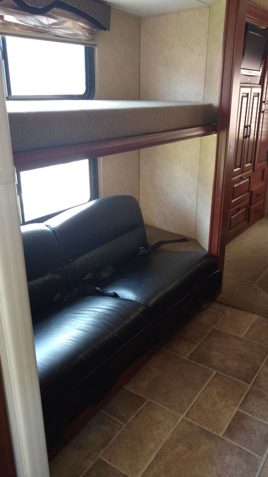 Photo 15 - 2011 Forest River Class C Motorhome rental photo 17