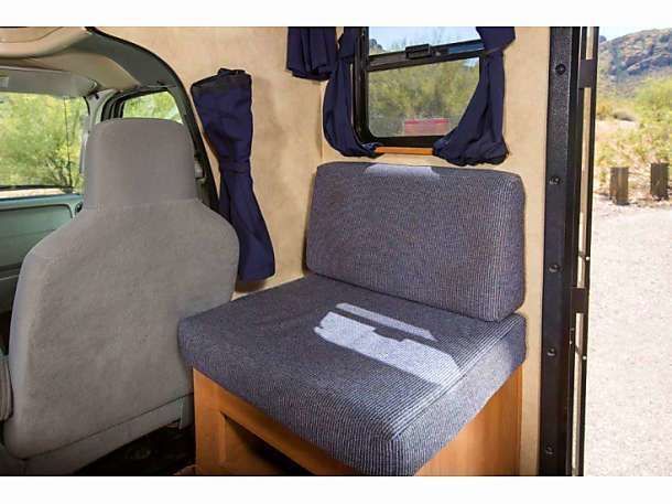 Photo 5 - 2016 Thor Class C Motorhome rental photo 7