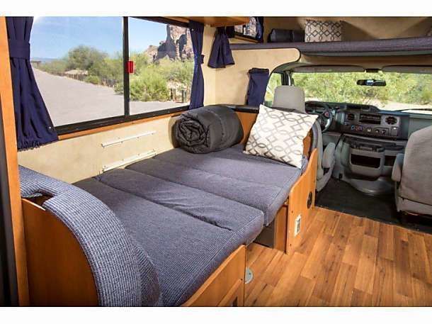 Photo 6 - 2016 Thor Class C Motorhome rental photo 8