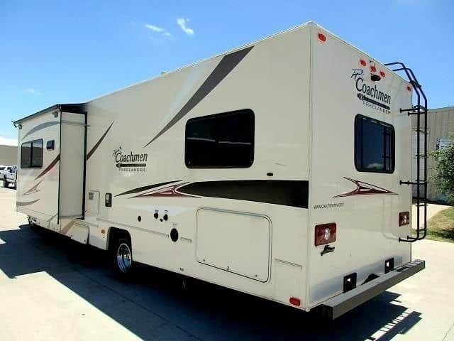 Photo 5 - 2014 Coachmen Class C Motorhome rental photo 7