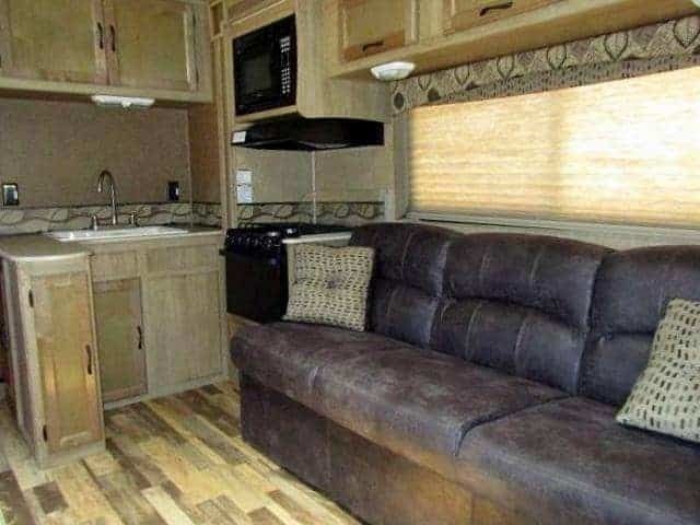Photo 6 - 2014 Coachmen Class C Motorhome rental photo 8