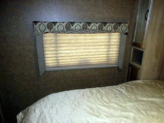 Photo 9 - 2014 Coachmen Class C Motorhome rental photo 11