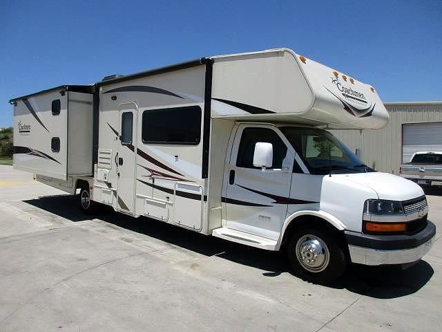 Photo 11 - 2014 Coachmen Class C Motorhome rental photo 13