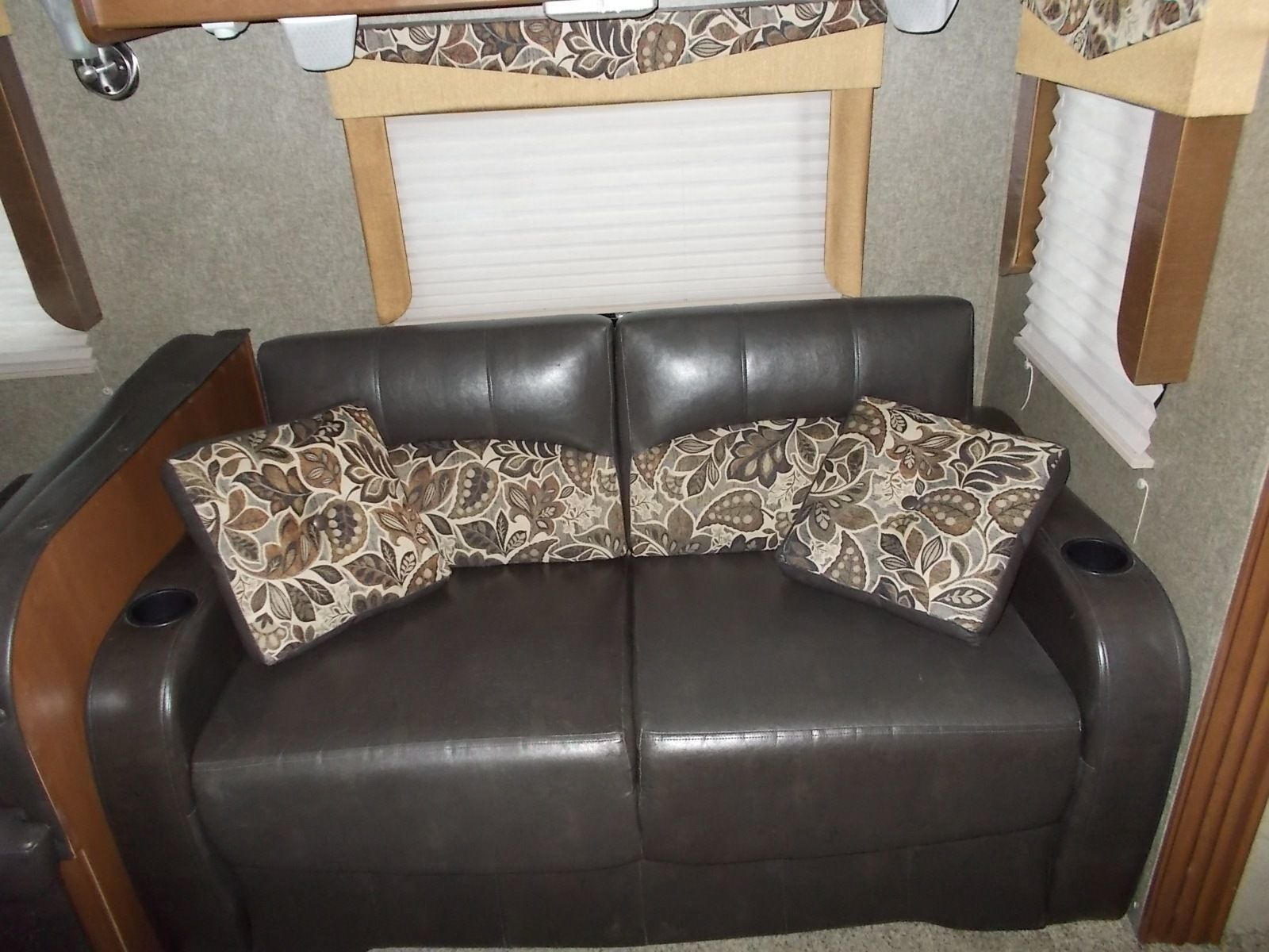 Photo 9 - 2014 Coachmen Travel Trailer rental photo 11
