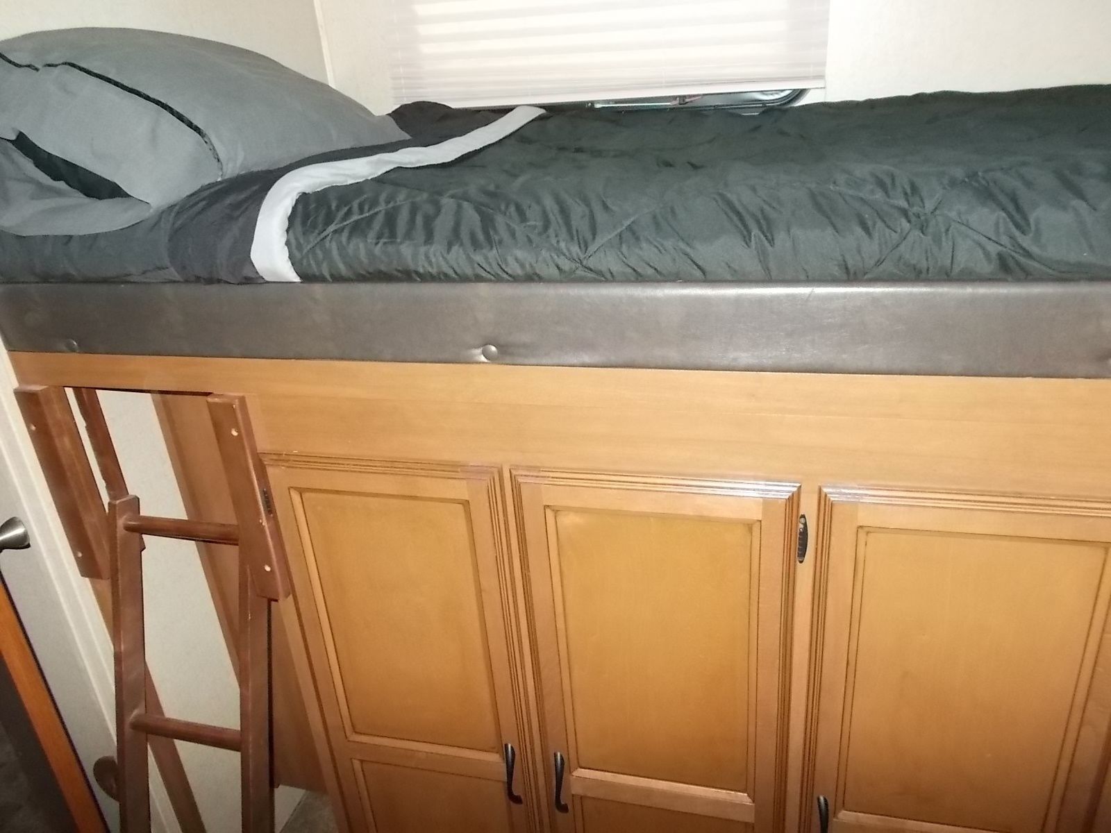 Photo 13 - 2014 Coachmen Travel Trailer rental photo 15