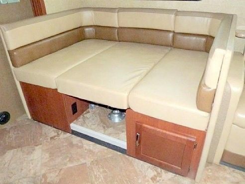2016 Thor A.C.E. Coach Tour 30' Class A Motorhome for rent in Beaumont, CA