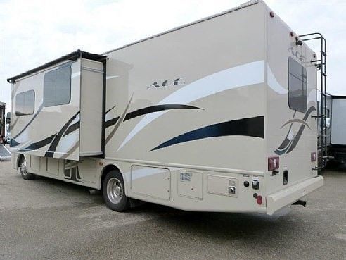 Photo 5 - 2016 Thor Class A Motorhome rental photo 7