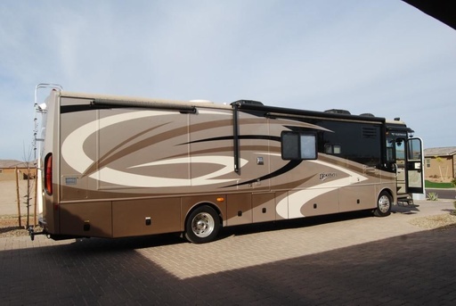 2007 Fleetwood Discovery Class A Motorhome for rent in Beaumont, CA