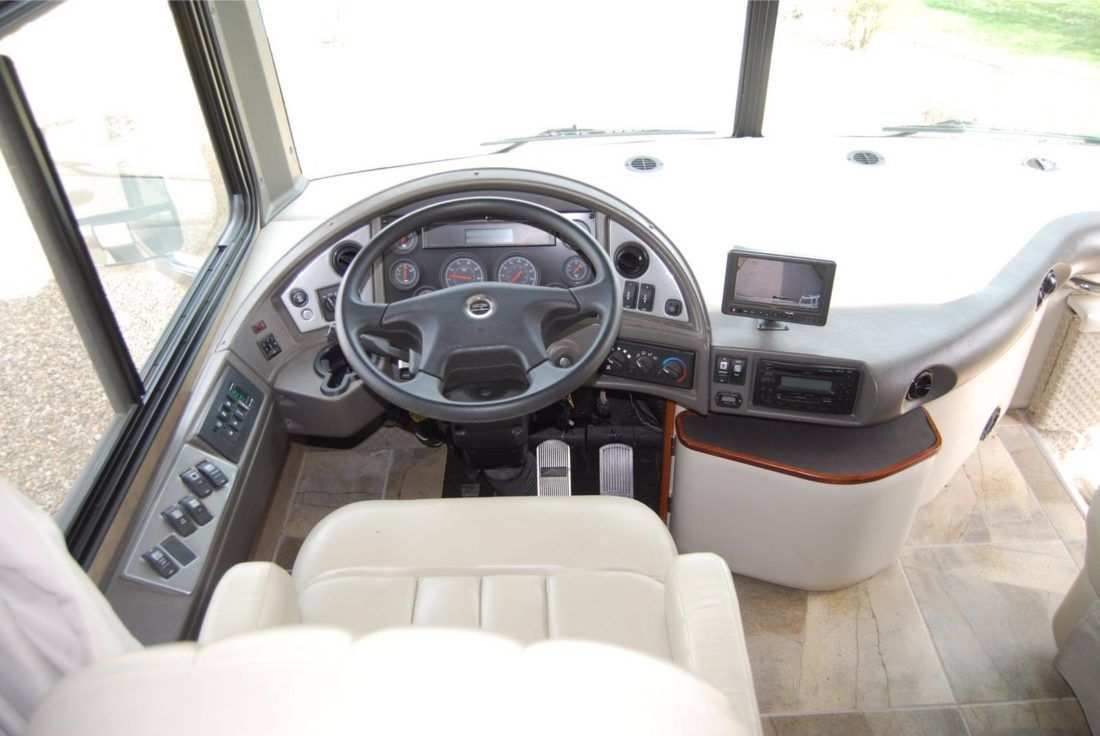 Photo 8 - 2007 Fleetwood Class A Motorhome rental photo 10