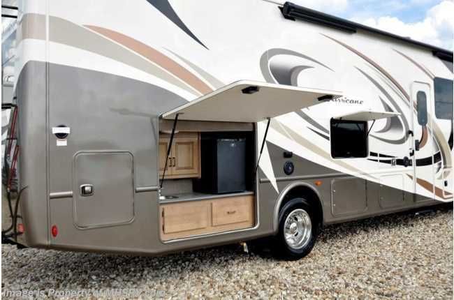 Photo 2 - 2018 Hurricane Class A Motorhome rental photo 4