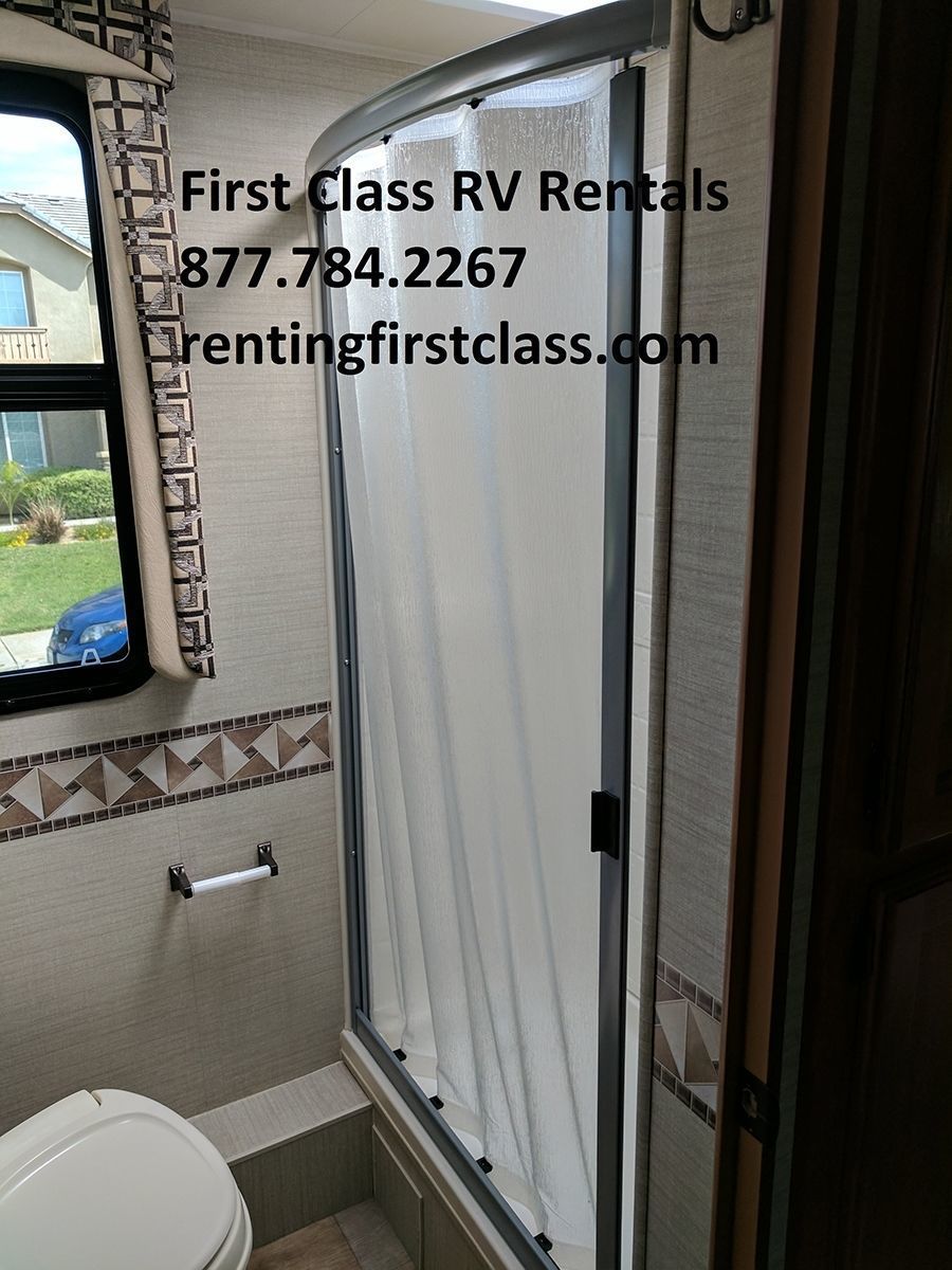 Photo 7 - 2017 Jayco Class C Motorhome rental photo 9