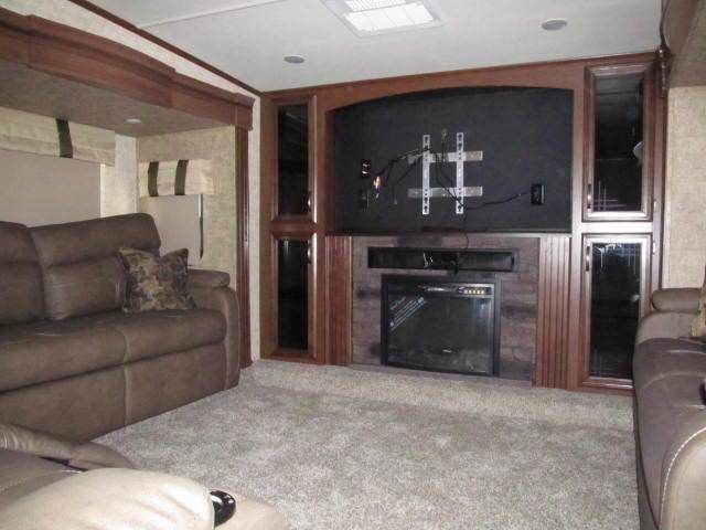 Photo 6 - 2016 Forest River Fifth Wheel rental photo 8
